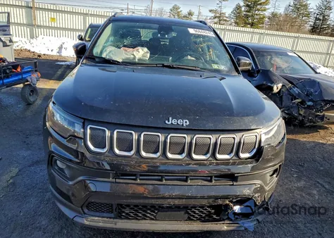 2022 Jeep Compass Latitude z USA, uszkodzony, nr VIN 3C4NJDBB1NT113247